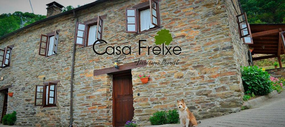 Casa Freixe Apartamentos Rurales Санта Еулалия де Оскос Екстериор снимка