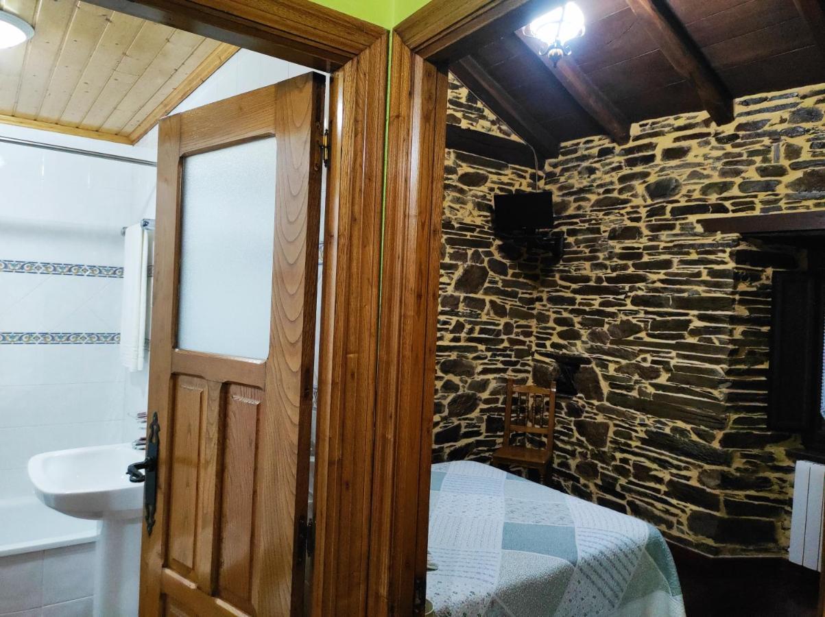 Casa Freixe Apartamentos Rurales Санта Еулалия де Оскос Екстериор снимка