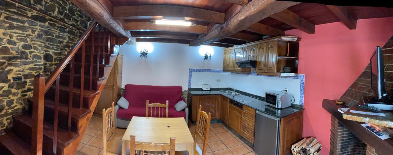 Casa Freixe Apartamentos Rurales Санта Еулалия де Оскос Екстериор снимка