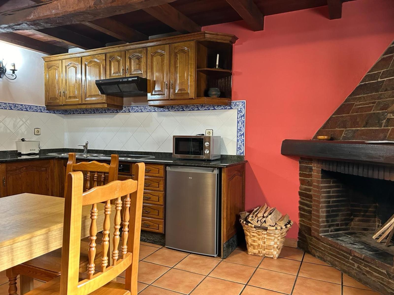 Casa Freixe Apartamentos Rurales Санта Еулалия де Оскос Екстериор снимка